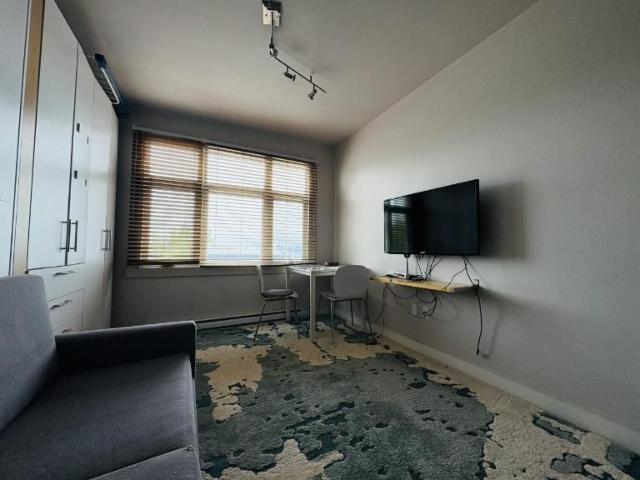 Loft entièrement meublé à louer Saint Jean Baptiste juillet 2026