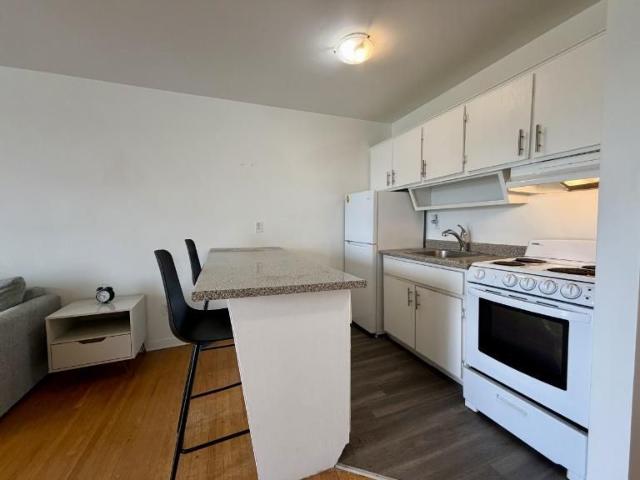 Loft entièrement meublé à louer Sainte Foy / Sillery juillet 2026