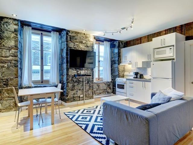 Loft entièrement meublé à louer Vieux Québec juillet 2026