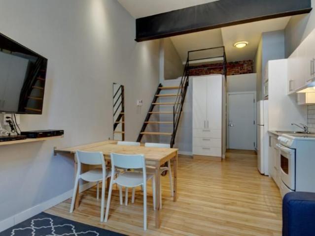 Loft entièrement meublé à louer Vieux Québec mai 2026
