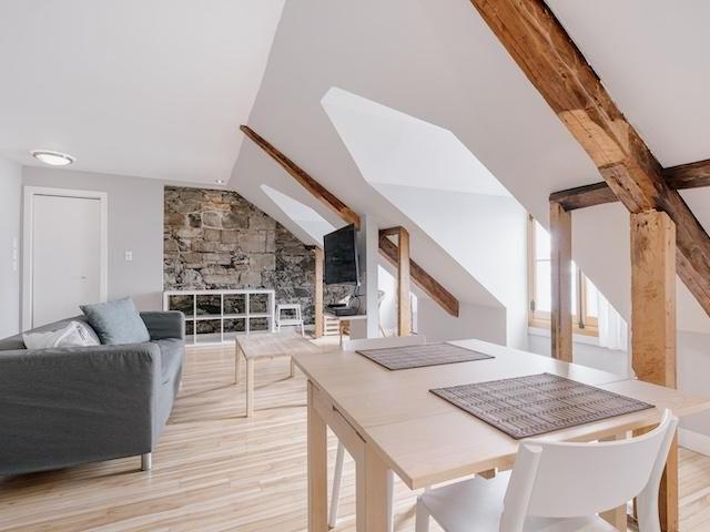 Loft entièrement meublé à louer Vieux Québec novembre 2026