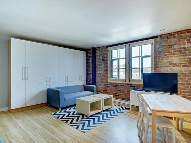 Loft entièrement meublé à louer Vieux Québec septembre 2026