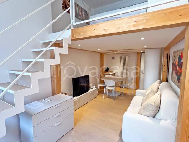 Loft in affitto a Milano via Friuli, 8, Porta Romana Medaglie d'Oro
