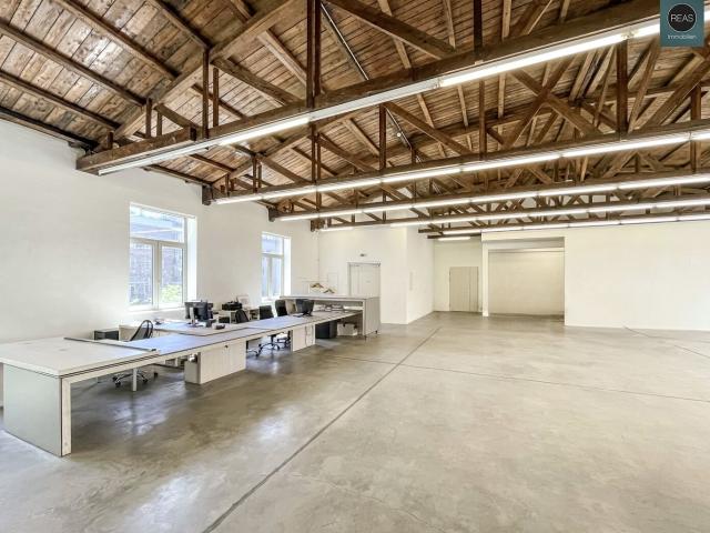 Loft in der Brotfabrik Wien mit atemberaubender Raumhöhe, herrlicher Terrasse und Stellplatz!