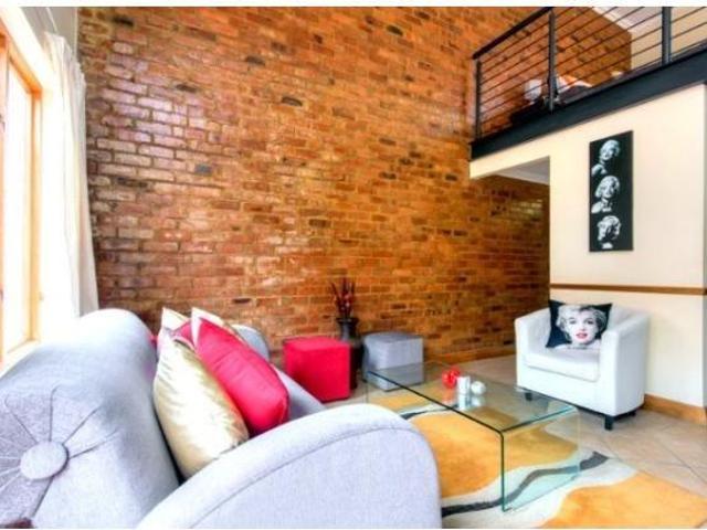 Loft in Halfway Gardens