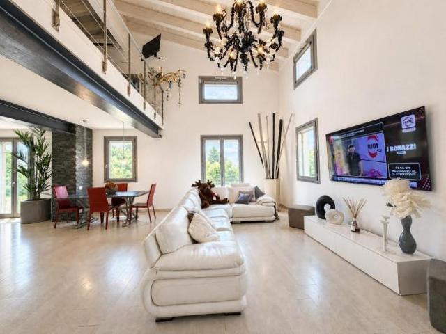Loft in vendita a Sant'Anna Lucca 90 mq Rif: 1425393