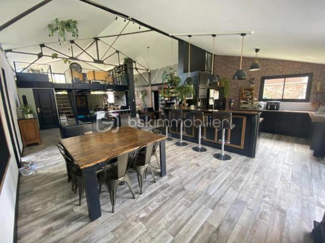 LOFT INDUSTRIEL 185 M²