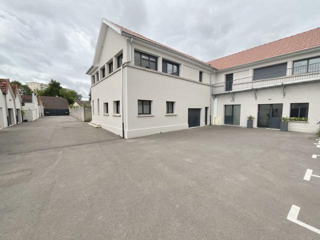 LOFT Splendide de 145 m2 avec Terrasse de 40m2 et garage