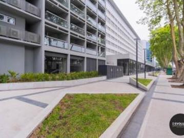 Loft remodelado y equipado. Cochera y amenities en Quartier Puerto Retiro
