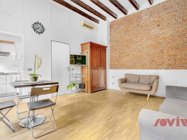 LOFT RISTRUTTURATO IN AFFITTO–BUENOS AIRES STAZIONE CENTRALE