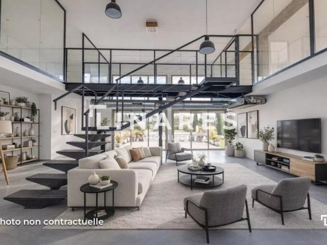 LOFT STORY Appartement style LOFT de 231m2 Terrasse de 130m2 Stationnements 13090 AIX EN PROVENCE CELONY