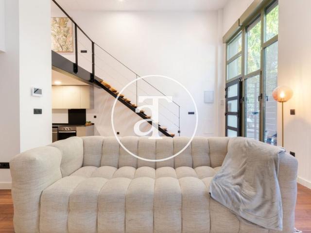 Loft style duplex apartment for monthly rental with 1 bedroom and 2 bathrooms, plus storage room in Ventas