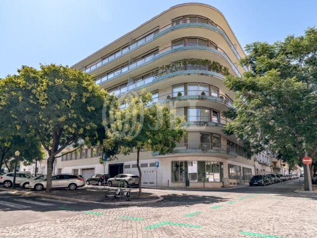 Loft T0+1 duplex, junto ao Parque Eduardo VII, Lisboa