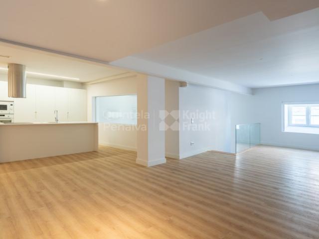Loft T0+1 em Campolide