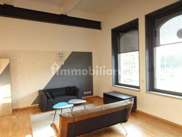 Loft via Aosta 8, Aurora, Torino