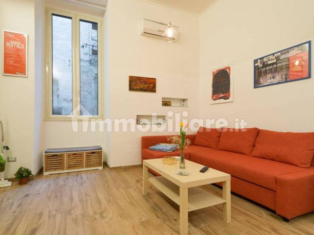 Loft via delle Zite, Tribunali, Napoli