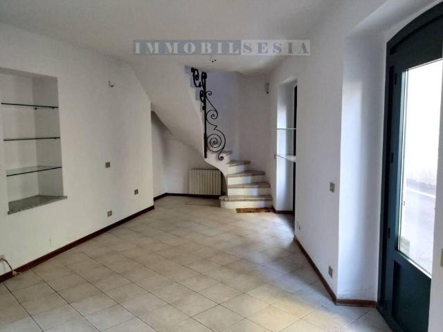 Loft via prof. calderini 26, Centro, Borgosesia