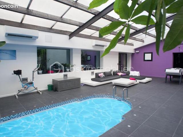 Loft 10 pièces 394 m²