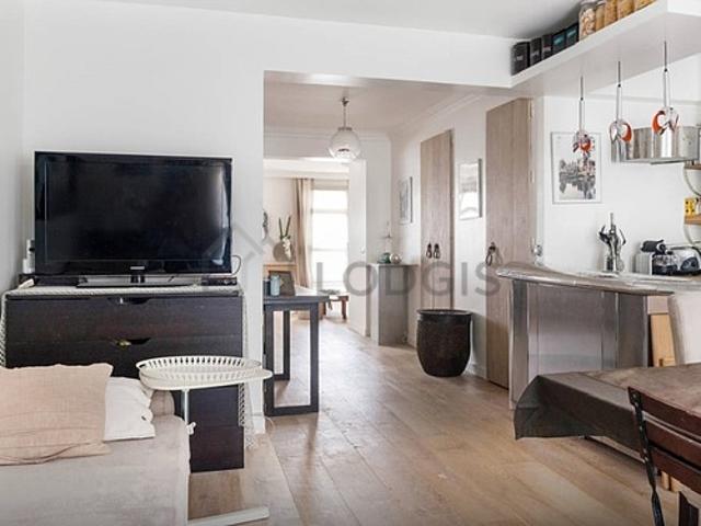 Loft 1 chambre meublé avec ascenseur Belleville Paris 20°