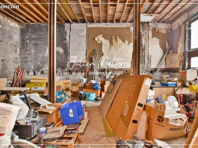 Loft 1 pièce 110 m²