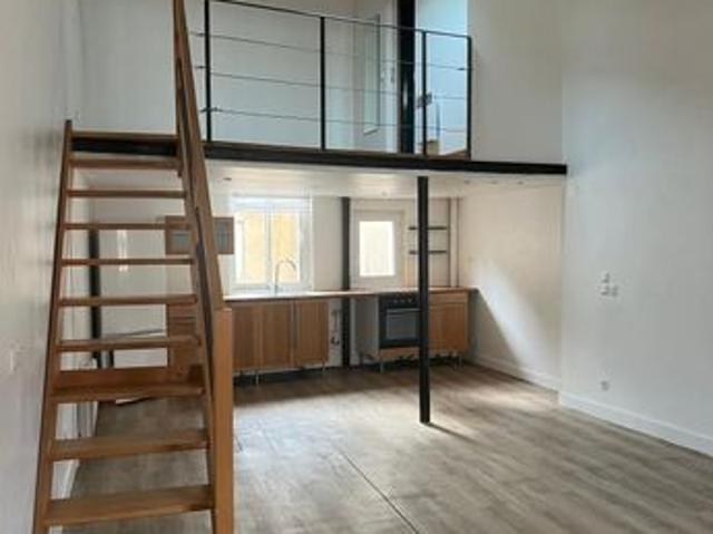Loft 1 pièce 44 m²