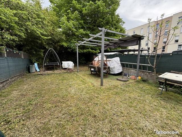 Loft 1 pièce 50 m²