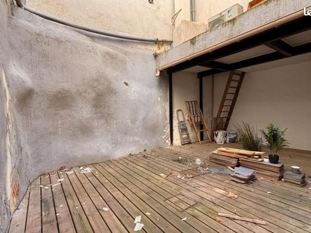 Loft 1 pièce 65 m²