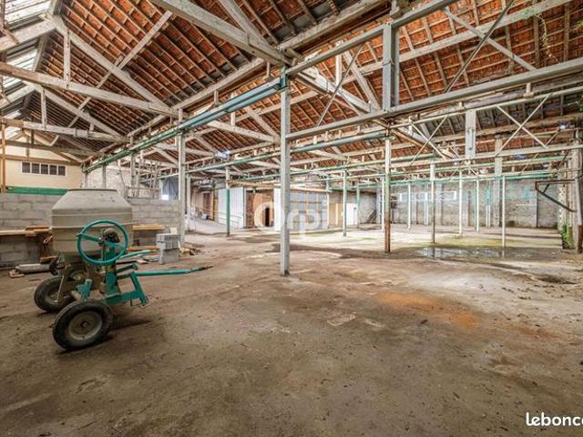 Loft 20 pièces 1 050 m²