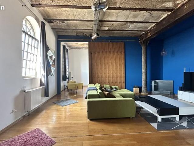 Loft 2 pièces 109 m²
