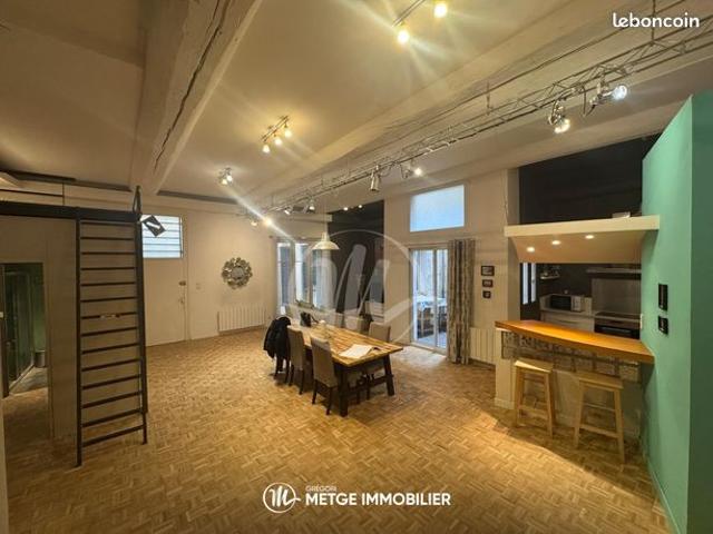 Loft 2 pièces 114 m²