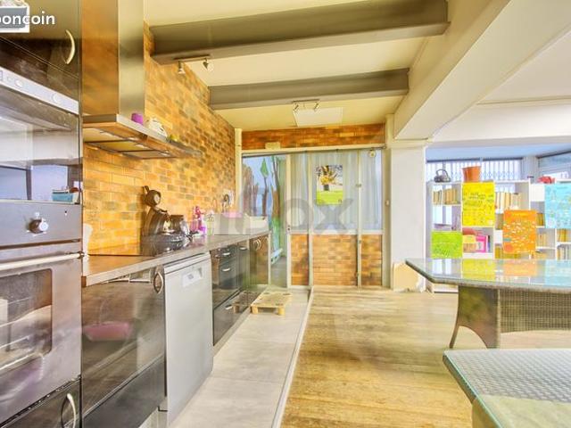 Loft 2 pièces 125 m²