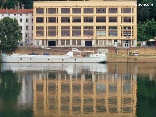 Loft 2 pièces 38 m²
