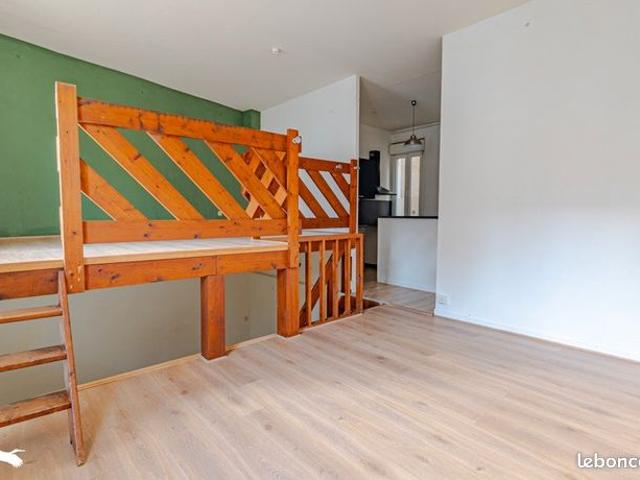 Loft 2 pièces 47 m²