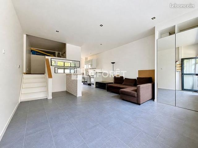 Loft 2 pièces 43 m²