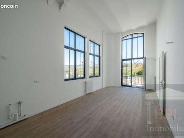 Loft 2 pièces 50 m²