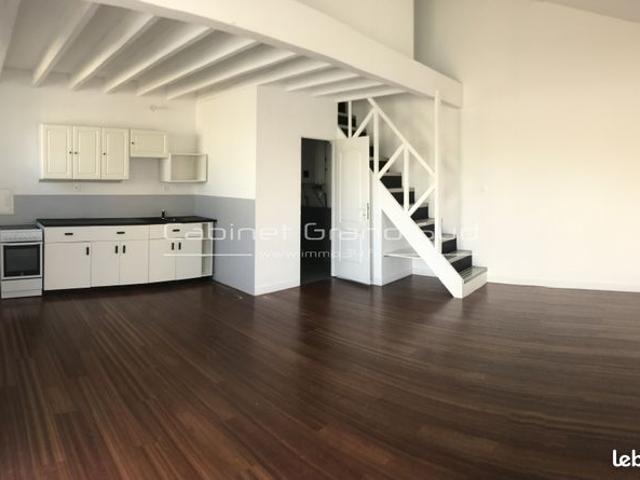 Loft 2 pièces 51 m²