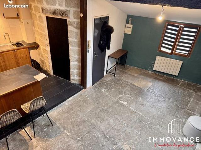 Loft 2 pièces 52 m²
