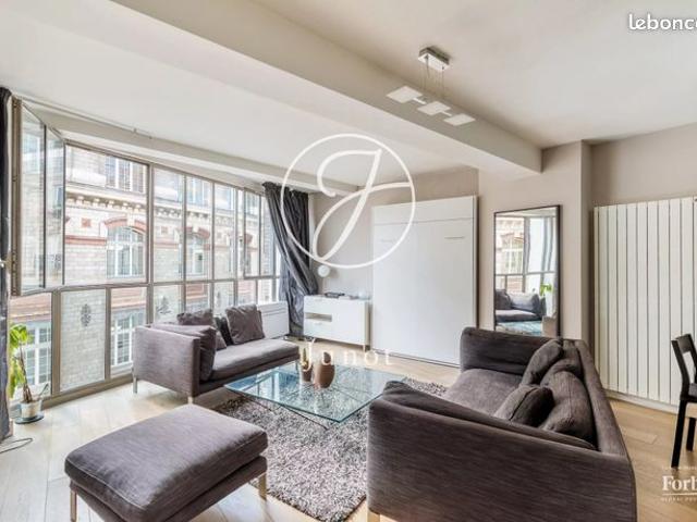 Loft 2 pièces 64 m²