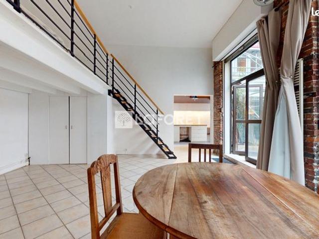 Loft 2 pièces 66 m²