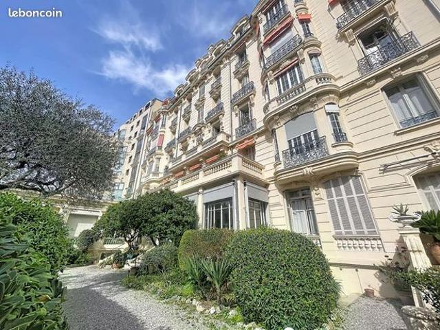 Loft 2 pièces 67 m²