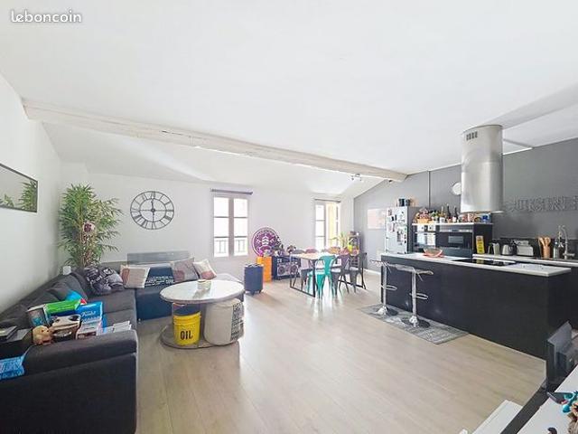 Loft 2 pièces 69 m²