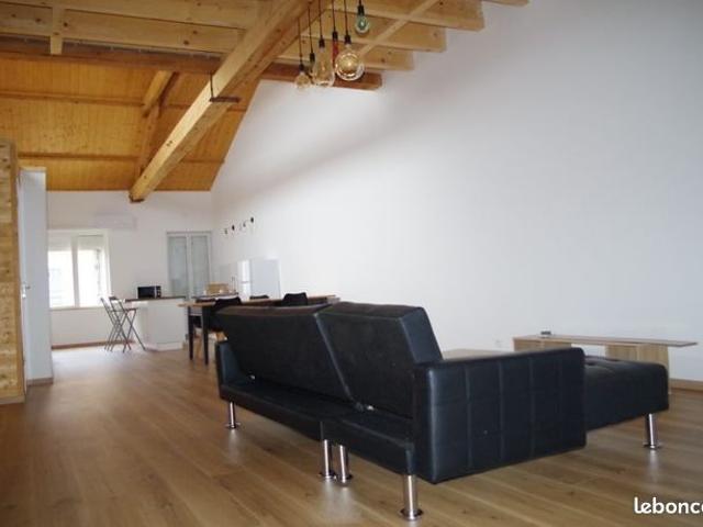Loft 2 pièces 75 m²