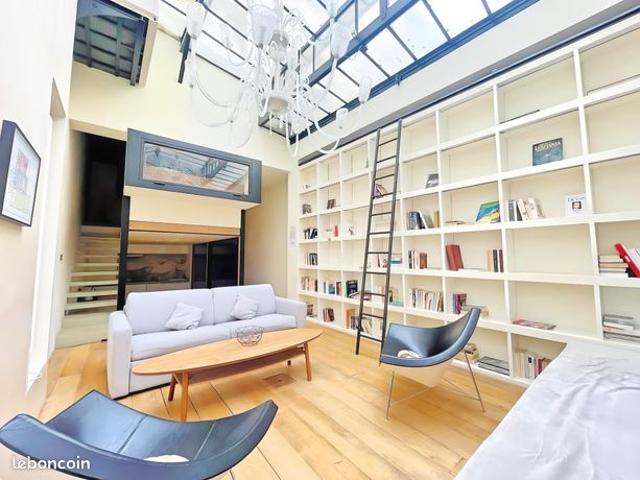 Loft 2 pièces 70 m²