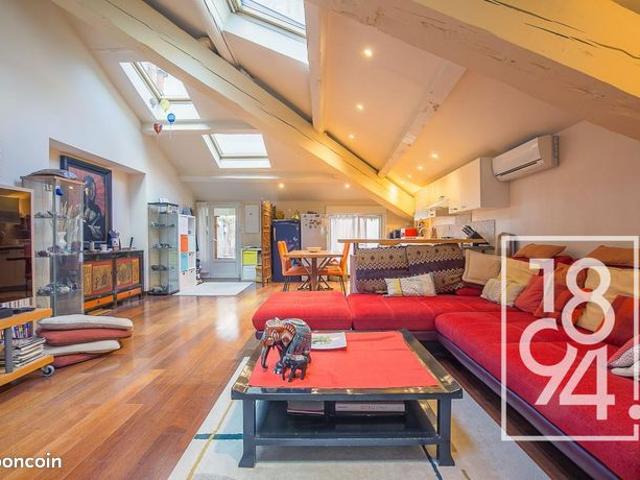 Loft 2 pièces 72 m²