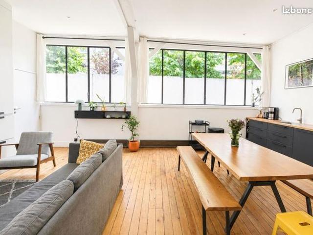 Loft 2 pièces 80 m²