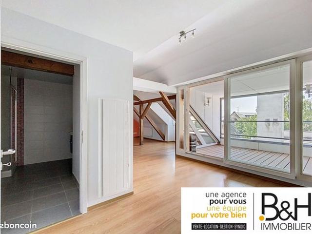 Loft 2 pièces 80 m²
