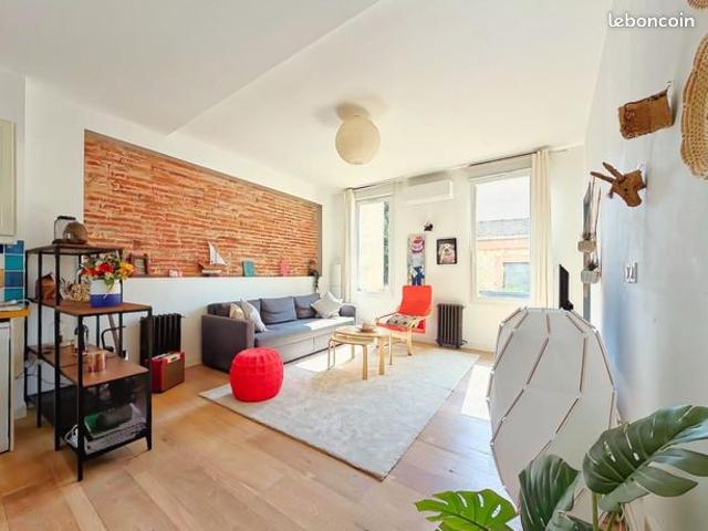 Loft 2 pièces 81 m²