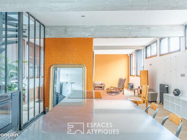Loft 3 pièces 162 m²
