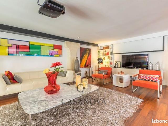 Loft 3 pièces 164 m²