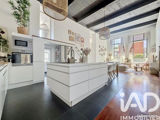 Loft 3 pièces 103 m²